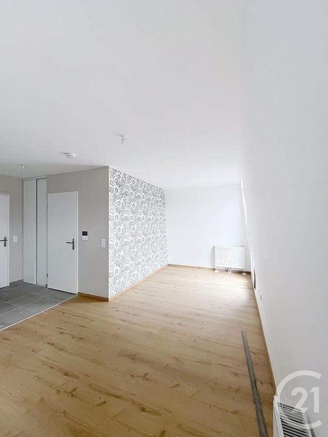 Appartement F2 &agrave; louer - 2 pi&egrave;ces - 46,50 m2 - Compiegne - 60 - PICARDIE