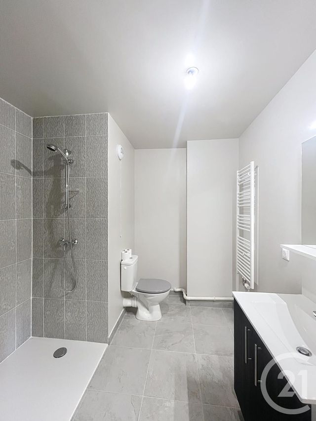 Appartement F2 &agrave; louer - 2 pi&egrave;ces - 46,50 m2 - Compiegne - 60 - PICARDIE