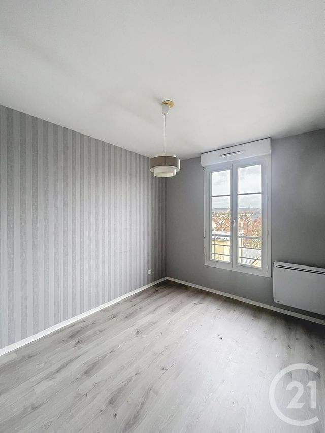 Appartement F3 &agrave; louer - 3 pi&egrave;ces - 54,80 m2 - Margny Les Compiegne - 60 - PICARDIE