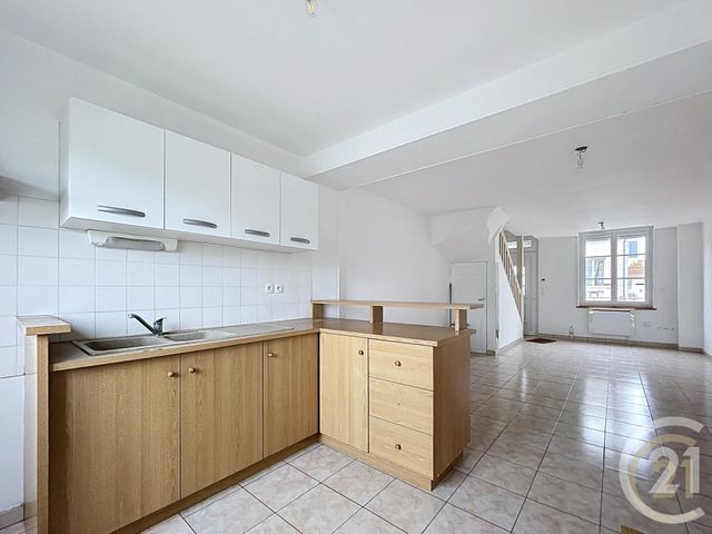 Maison &agrave; louer - 3 pi&egrave;ces - 58,20 m2 - Compiegne - 60 - PICARDIE