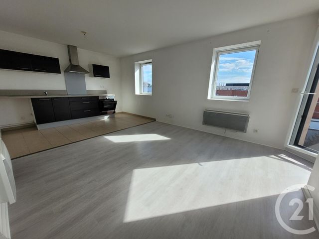 Appartement F2 &agrave; louer - 2 pi&egrave;ces - 44 m2 - Compiegne - 60 - PICARDIE