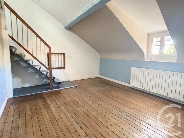 Maison &agrave; louer - 5 pi&egrave;ces - 121,07 m2 - Compiegne - 60 - PICARDIE