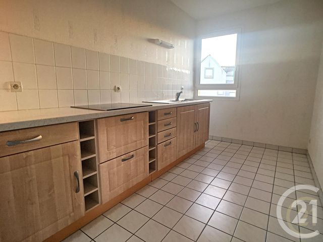Appartement F3 &agrave; louer - 3 pi&egrave;ces - 64,28 m2 - Lacroix St Ouen - 60 - PICARDIE