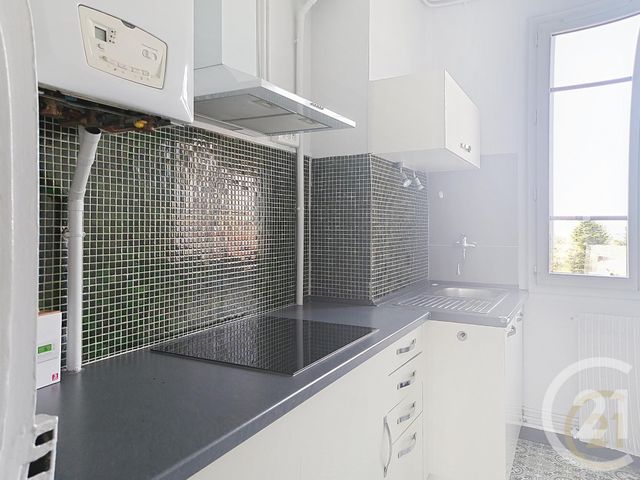 Appartement F3 &agrave; louer - 3 pi&egrave;ces - 51,24 m2 - Compiegne - 60 - PICARDIE