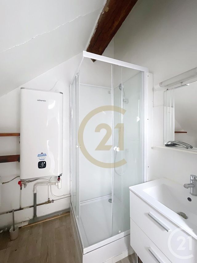 Appartement Studio &agrave; louer - 1 pi&egrave;ce - 29,11 m2 - Compiegne - 60 - PICARDIE