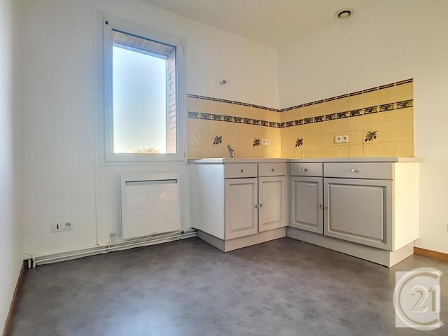 Appartement F3 &agrave; louer - 3 pi&egrave;ces - 54 m2 - Longueil Annel - 60 - PICARDIE
