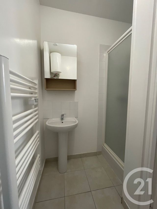 Appartement F1 &agrave; louer - 1 pi&egrave;ce - 12,36 m2 - Compiegne - 60 - PICARDIE