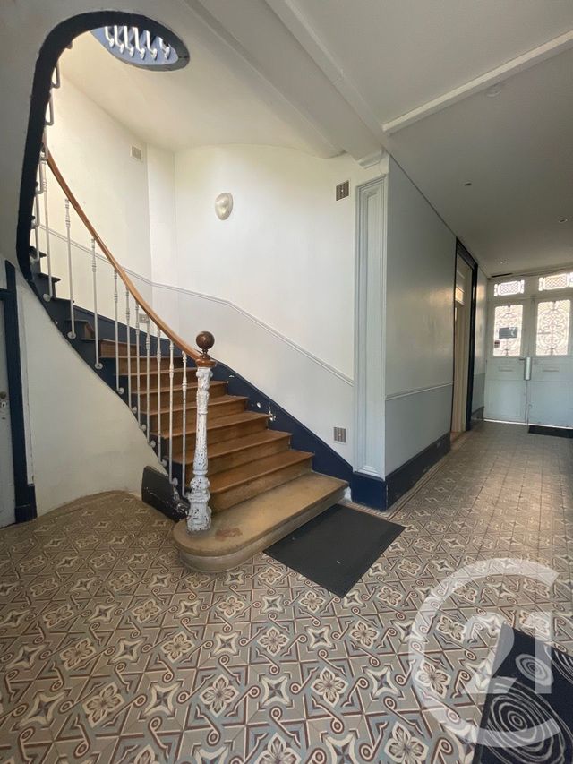 Appartement F1 &agrave; louer - 1 pi&egrave;ce - 12,36 m2 - Compiegne - 60 - PICARDIE