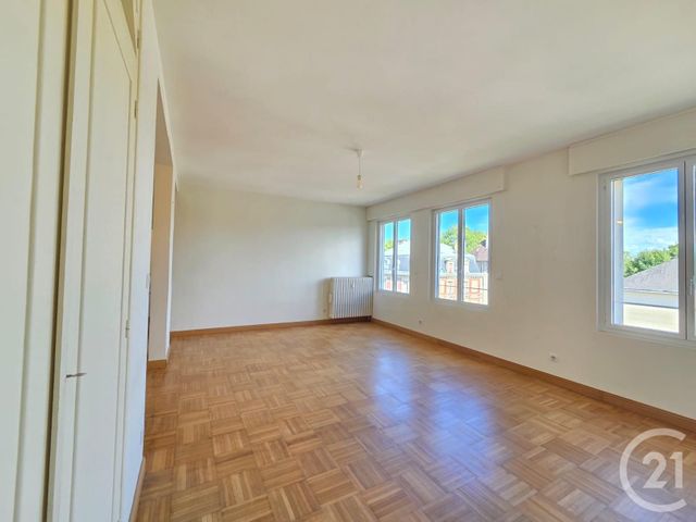 Appartement F2 &agrave; louer - 2 pi&egrave;ces - 56,77 m2 - Compiegne - 60 - PICARDIE