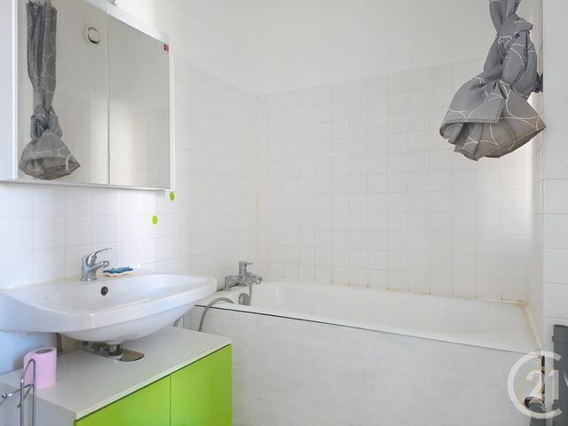 Appartement Studio &agrave; louer - 1 pi&egrave;ce - 32,84 m2 - Compiegne - 60 - PICARDIE