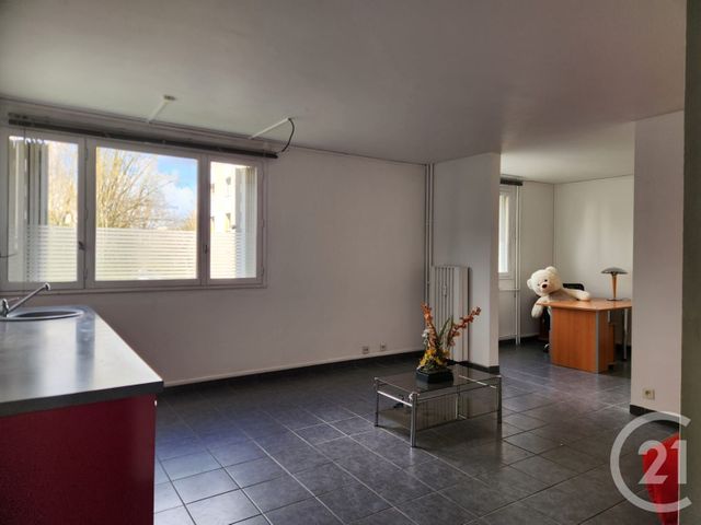 Appartement F4 &agrave; vendre - 4 pi&egrave;ces - 85 m2 - Compiegne - 60 - PICARDIE