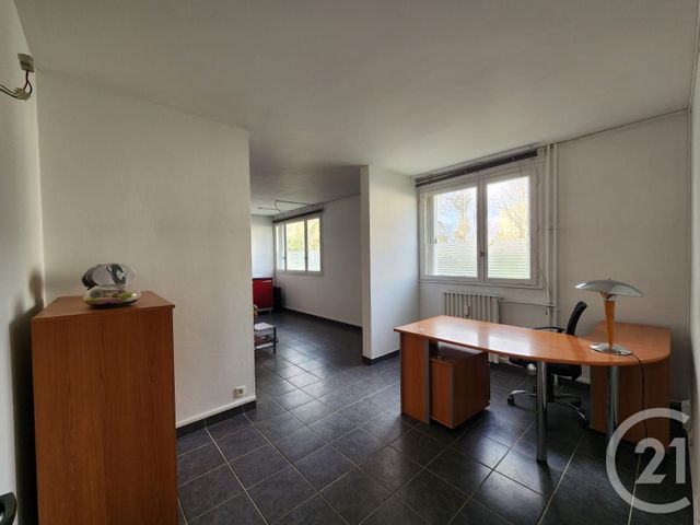 Appartement F4 &agrave; vendre - 4 pi&egrave;ces - 85 m2 - Compiegne - 60 - PICARDIE