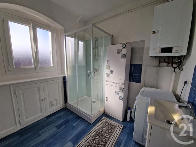 Appartement F3 &agrave; louer - 3 pi&egrave;ces - 61 m2 - Compiegne - 60 - PICARDIE