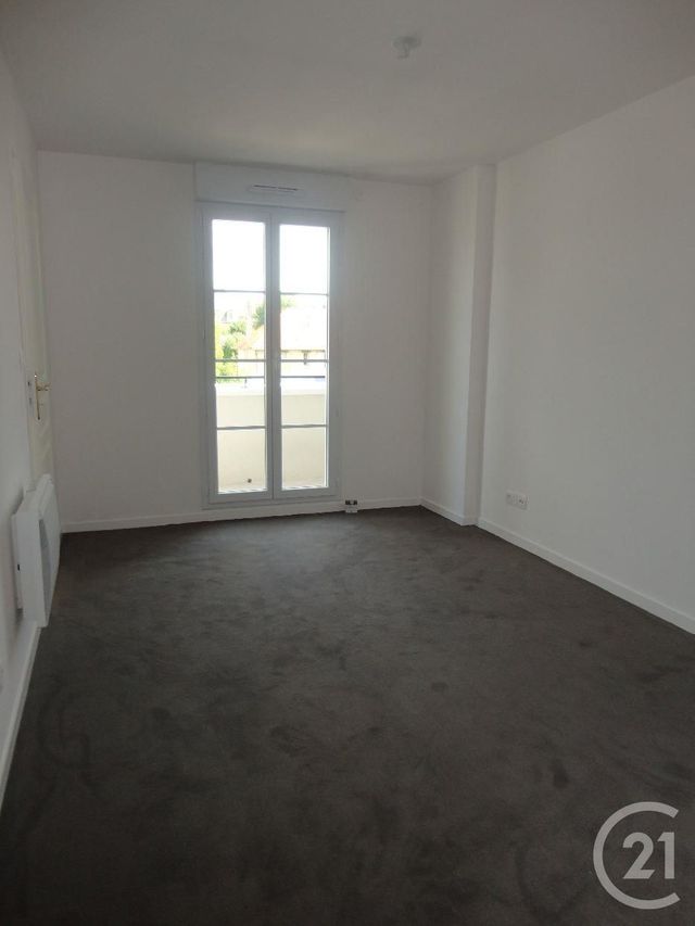 Appartement F2 &agrave; louer - 2 pi&egrave;ces - 53,72 m2 - Compiegne - 60 - PICARDIE