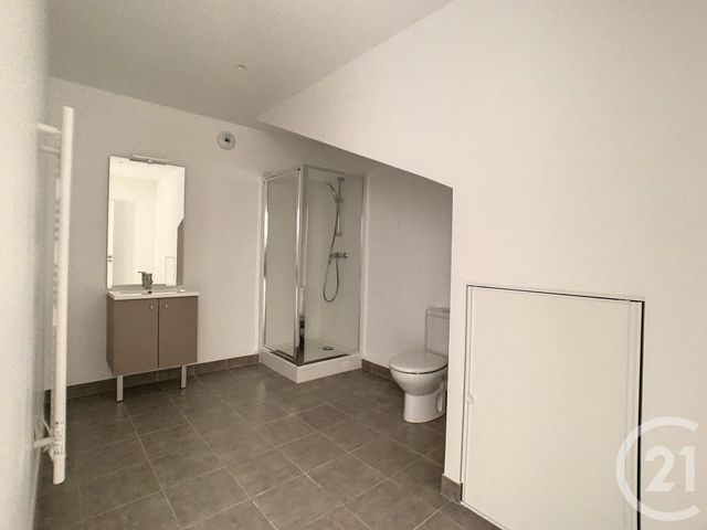 Appartement Duplex &agrave; louer - 5 pi&egrave;ces - 137,80 m2 - Compiegne - 60 - PICARDIE