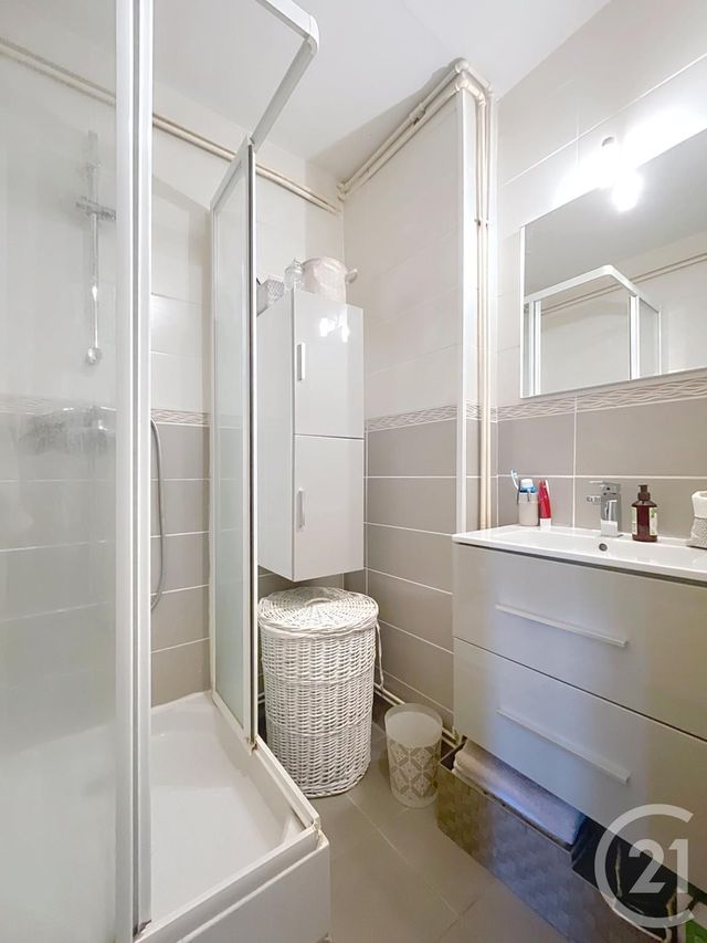 Appartement F2 &agrave; louer - 2 pi&egrave;ces - 48 m2 - Compiegne - 60 - PICARDIE