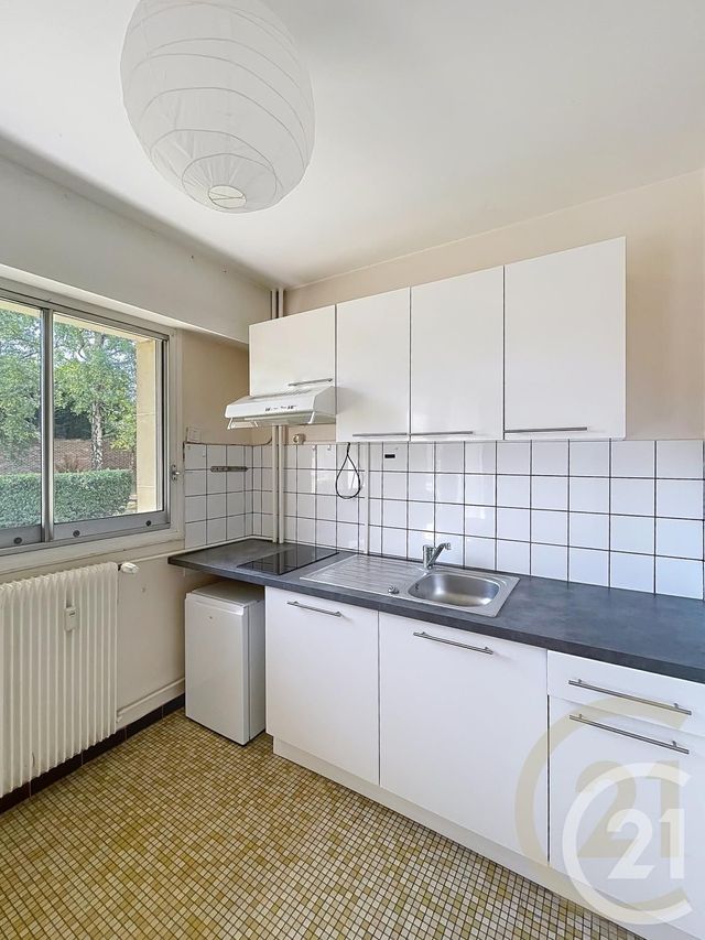 Appartement F1 &agrave; louer - 1 pi&egrave;ce - 25,45 m2 - Compiegne - 60 - PICARDIE