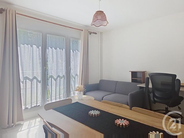 Appartement Studio &agrave; louer - 1 pi&egrave;ce - 28,44 m2 - Compiegne - 60 - PICARDIE