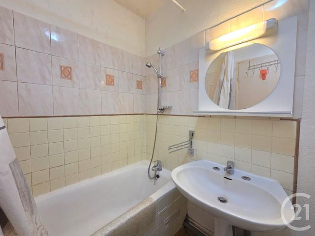 Appartement Studio &agrave; louer - 1 pi&egrave;ce - 28,44 m2 - Compiegne - 60 - PICARDIE