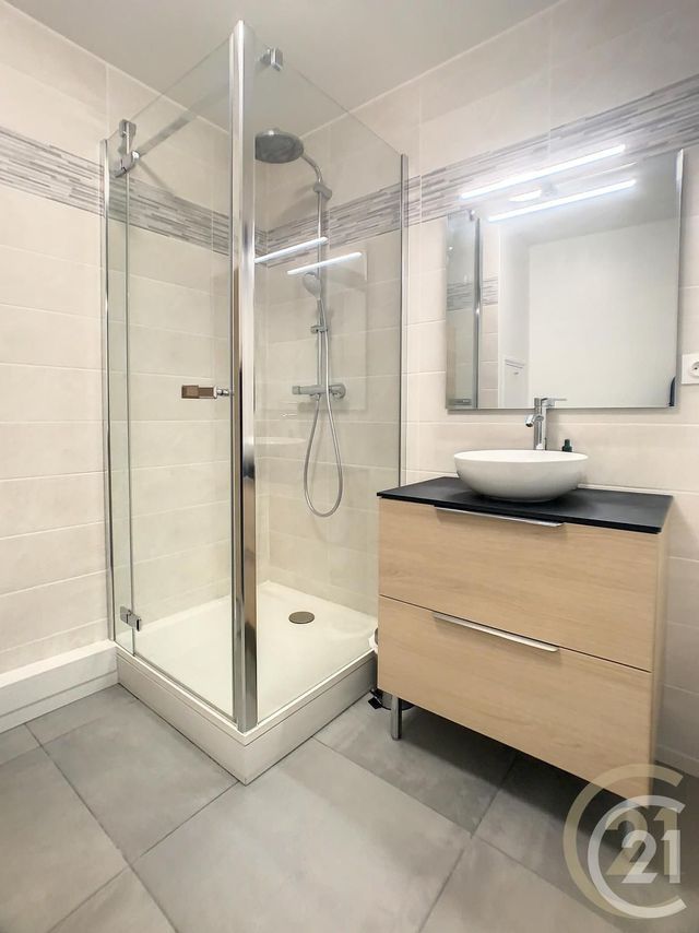 Appartement F1 &agrave; louer - 1 pi&egrave;ce - 36,77 m2 - Compiegne - 60 - PICARDIE