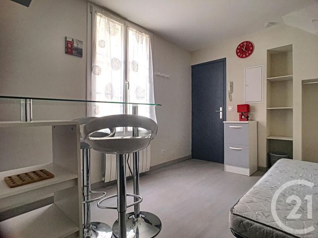Appartement Studio &agrave; louer - 1 pi&egrave;ce - 14,79 m2 - Compiegne - 60 - PICARDIE
