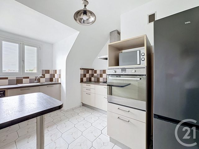 Appartement F3 &agrave; louer - 3 pi&egrave;ces - 74,72 m2 - Compiegne - 60 - PICARDIE