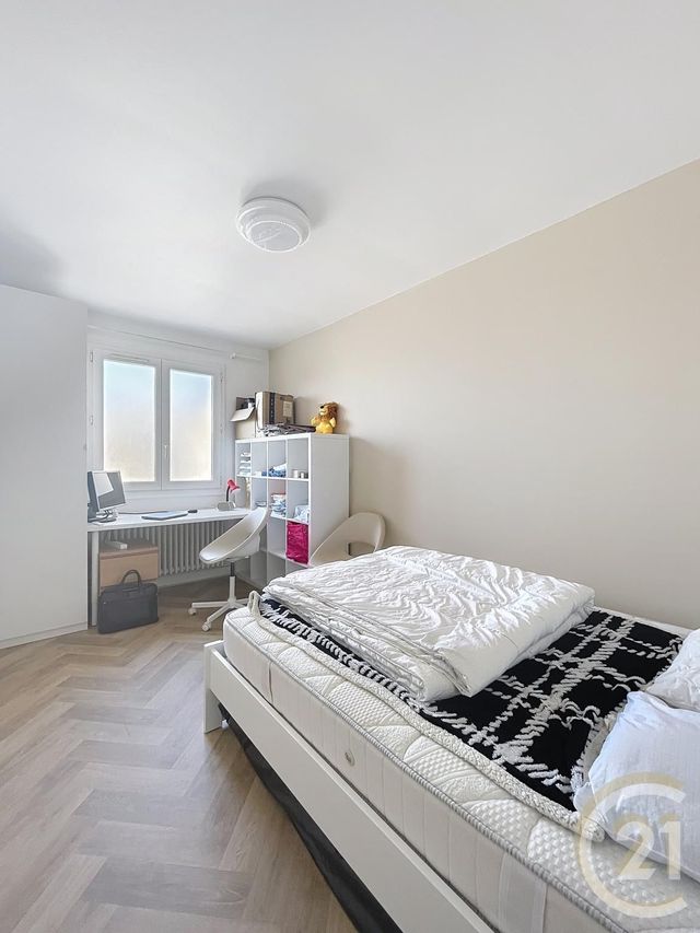 Appartement Chambre &agrave; louer - 1 pi&egrave;ce - 10,32 m2 - Compiegne - 60 - PICARDIE