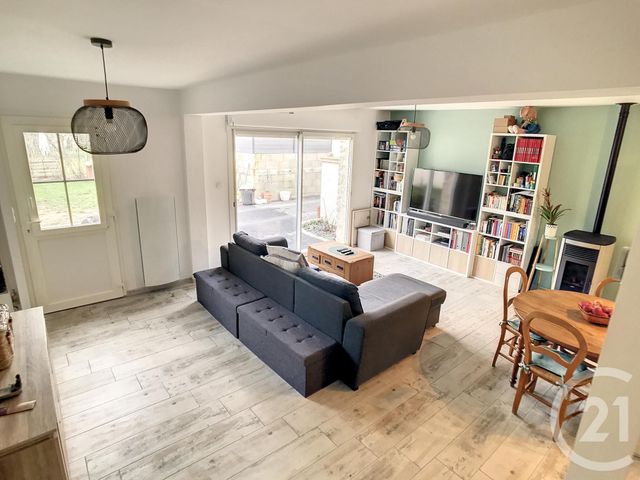 Maison &agrave; louer - 4 pi&egrave;ces - 96,40 m2 - Verberie - 60 - PICARDIE