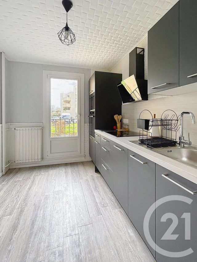 Chambre &agrave; louer - 1 pi&egrave;ce - 8,85 m2 - Compiegne - 60 - PICARDIE