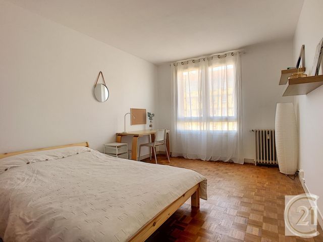 Appartement Chambre &agrave; louer - 4 pi&egrave;ces - 10,76 m2 - Compiegne - 60 - PICARDIE