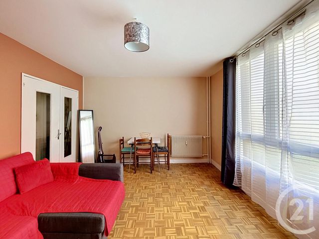 Appartement Chambre &agrave; louer - 1 pi&egrave;ce - 9,85 m2 - Compiegne - 60 - PICARDIE