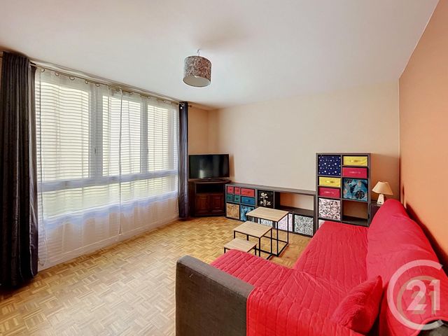 Appartement Chambre &agrave; louer - 1 pi&egrave;ce - 9,85 m2 - Compiegne - 60 - PICARDIE