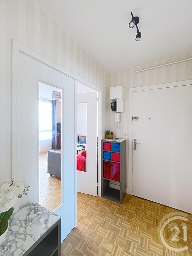 Appartement Chambre &agrave; louer - 1 pi&egrave;ce - 9,85 m2 - Compiegne - 60 - PICARDIE