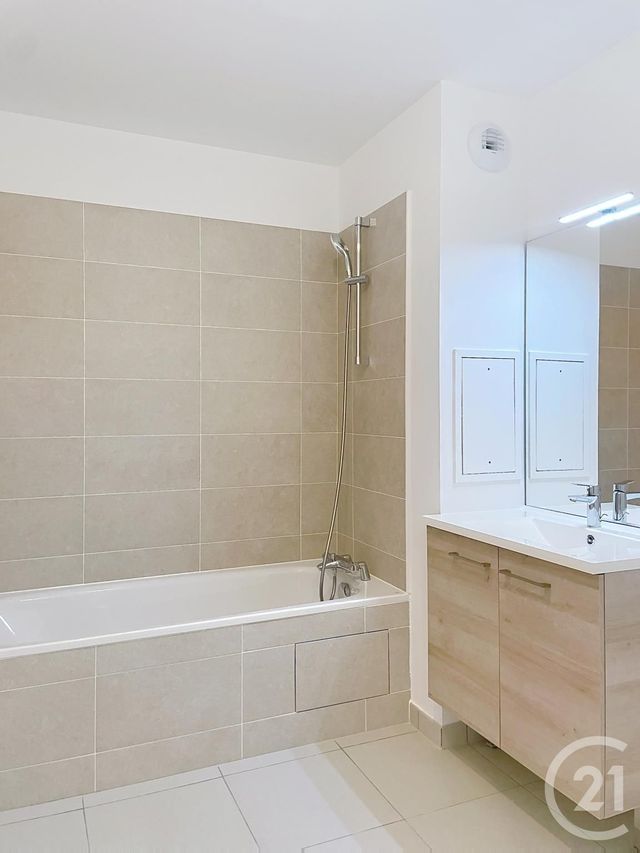 Appartement F3 &agrave; vendre - 3 pi&egrave;ces - 58,62 m2 - Compiegne - 60 - PICARDIE