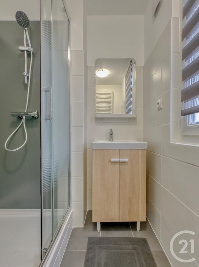 Appartement F3 &agrave; louer - 3 pi&egrave;ces - 55,55 m2 - Compiegne - 60 - PICARDIE