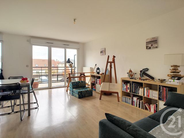 Appartement F3 &agrave; louer - 3 pi&egrave;ces - 67,21 m2 - Compiegne - 60 - PICARDIE
