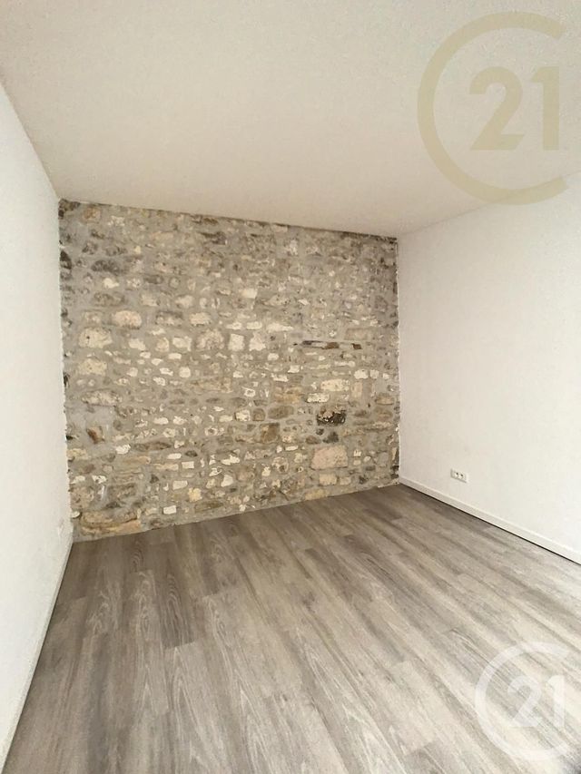 Maison &agrave; louer - 3 pi&egrave;ces - 80,21 m2 - Compiegne - 60 - PICARDIE