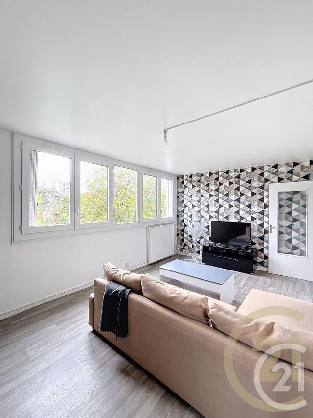 Appartement F2 &agrave; louer - 2 pi&egrave;ces - 49 m2 - Compiegne - 60 - PICARDIE