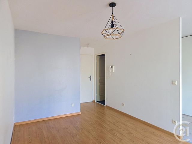 Appartement F1 &agrave; louer - 1 pi&egrave;ce - 27,68 m2 - Compiegne - 60 - PICARDIE
