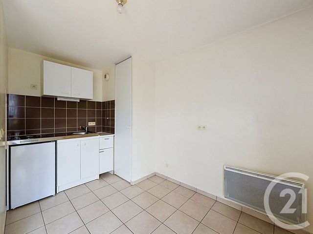 Appartement F1 &agrave; vendre - 1 pi&egrave;ce - 27,68 m2 - Compiegne - 60 - PICARDIE