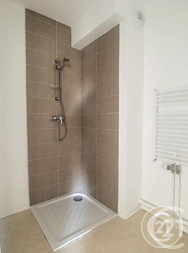 Appartement F2 &agrave; louer - 2 pi&egrave;ces - 53,16 m2 - Lacroix St Ouen - 60 - PICARDIE