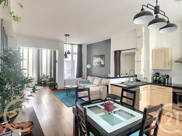 Appartement F3 &agrave; louer - 3 pi&egrave;ces - 61,15 m2 - Compiegne - 60 - PICARDIE