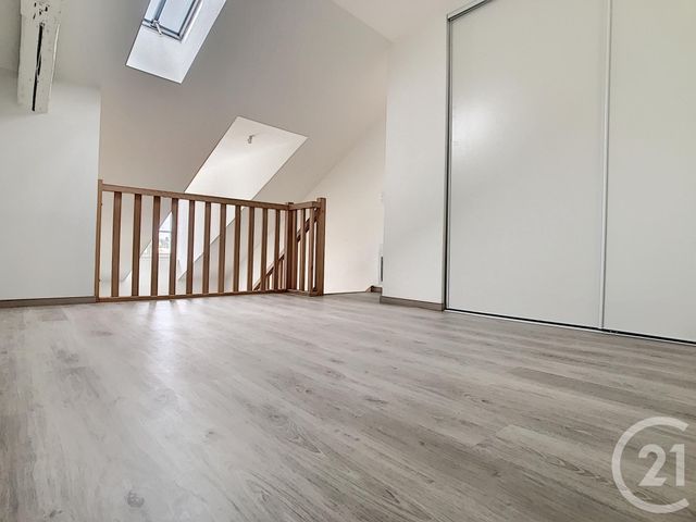 Appartement F3 &agrave; louer - 3 pi&egrave;ces - 63,83 m2 - Compiegne - 60 - PICARDIE