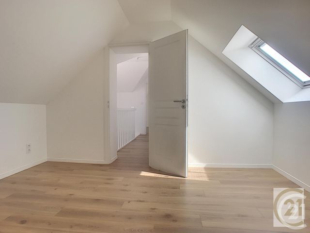 Maison &agrave; louer - 4 pi&egrave;ces - 74,95 m2 - Compiegne - 60 - PICARDIE