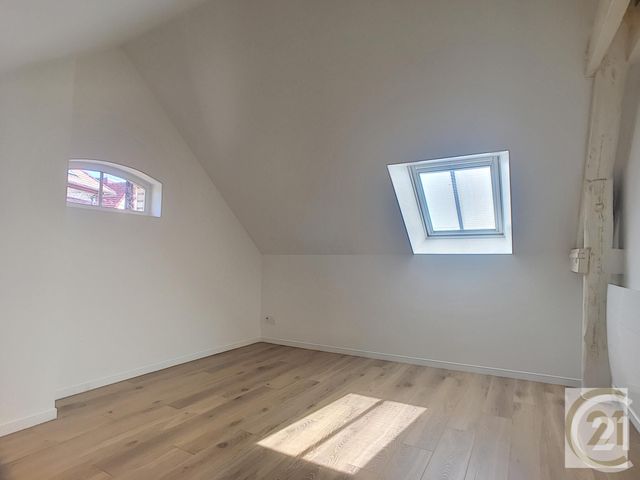 Maison &agrave; louer - 4 pi&egrave;ces - 74,95 m2 - Compiegne - 60 - PICARDIE
