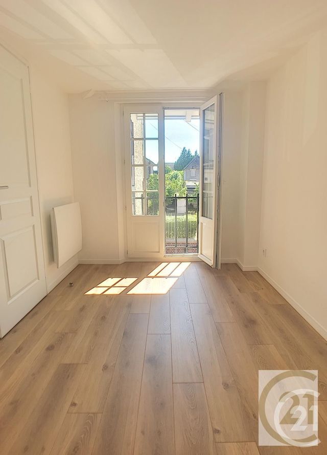 Maison &agrave; louer - 4 pi&egrave;ces - 74,95 m2 - Compiegne - 60 - PICARDIE