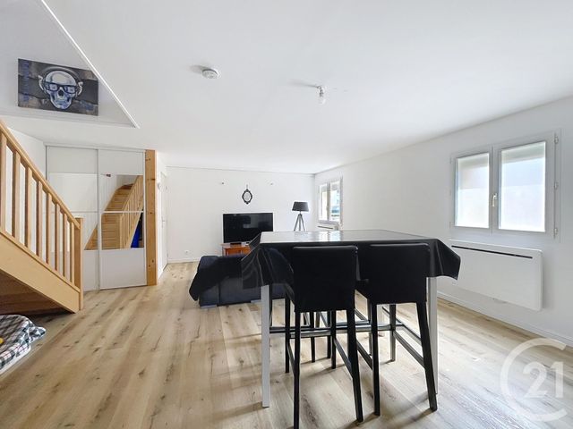 Appartement F3 &agrave; louer - 3 pi&egrave;ces - 76,48 m2 - Bethisy St Pierre - 60 - PICARDIE