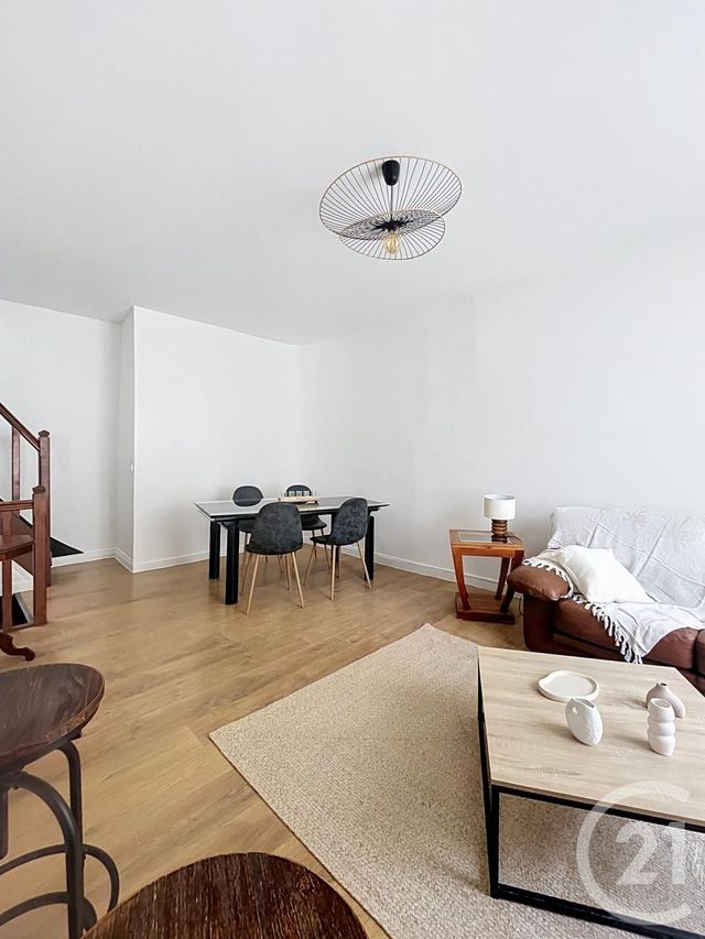 Appartement F3 &agrave; louer - 3 pi&egrave;ces - 60,98 m2 - Compiegne - 60 - PICARDIE