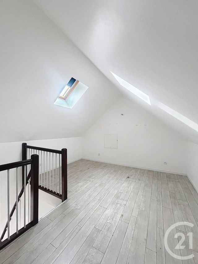 Appartement F3 &agrave; louer - 3 pi&egrave;ces - 56,32 m2 - Lacroix St Ouen - 60 - PICARDIE