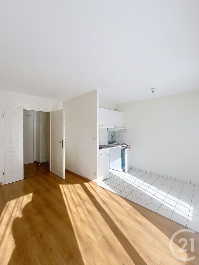 Appartement F1 &agrave; louer - 1 pi&egrave;ce - 29,70 m2 - Compiegne - 60 - PICARDIE